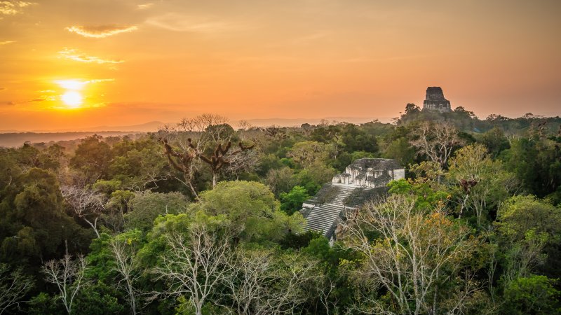 Troppi enigmi e misteri: siti archeologici, complessi megalitici e mura ciclopiche di cui non si conosce la storia. E i misteri che celano. La Città Maya di Tikal.