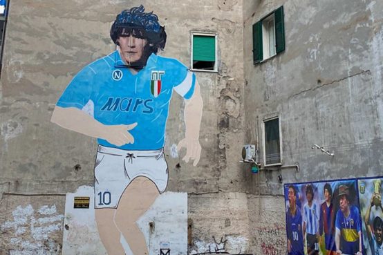 Maradona gli dei non muoiono! Diego raccontato dai sui avversari: sacchi, boniek, Totti, Oriali. Italia, Milan, Inter, Juventus