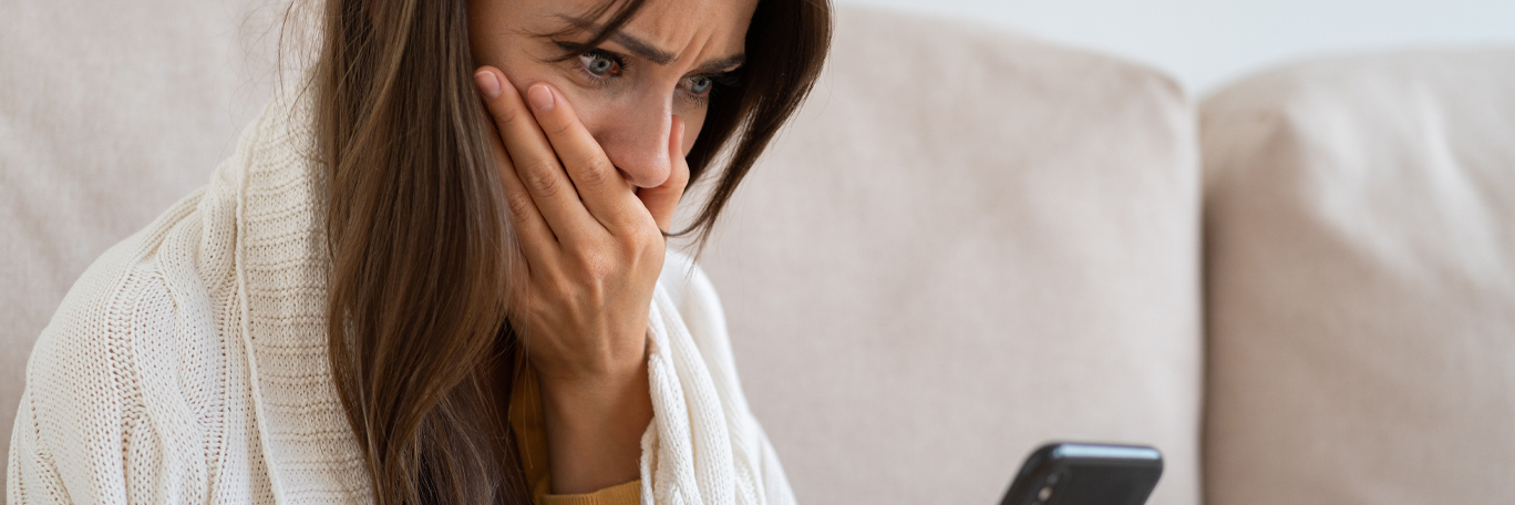 Shitstorm il lato oscuro dei social: la nuova gogna scorre veloce tra le pagine dei social, senza pietà e senza freni. Ma cos'è lo Shitstorm?