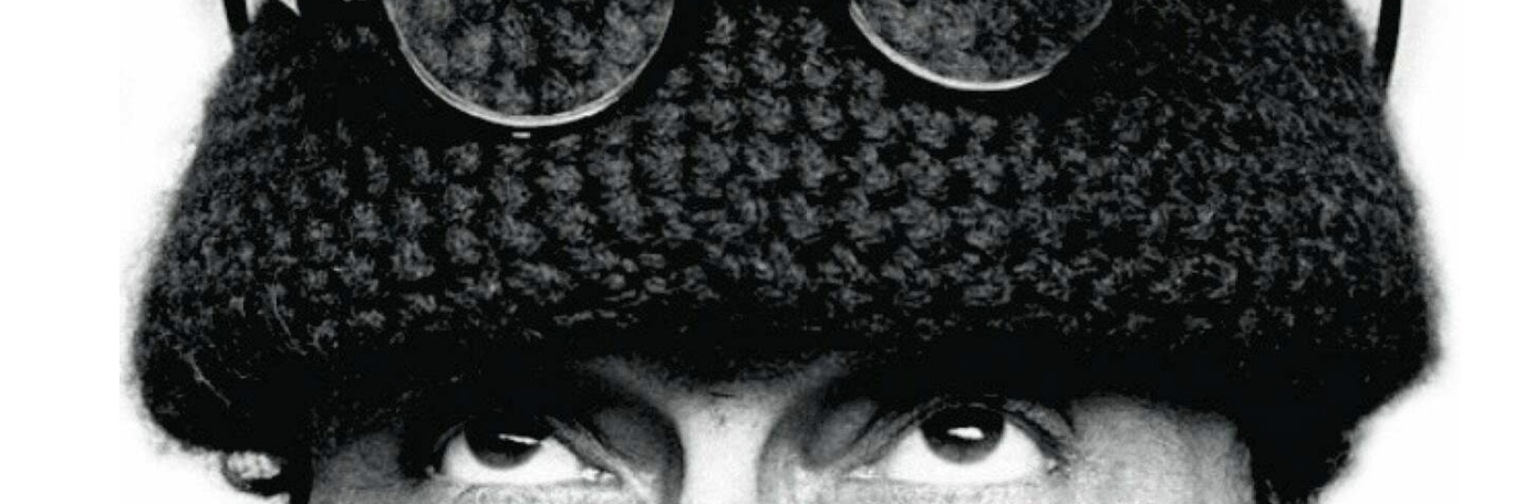 Dieci anni senza Lucio Dalla, eppure si continua a percepire la sua presenza, come se non fosse mai andato via.