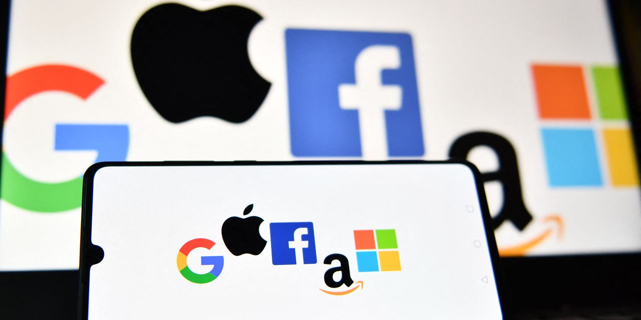 É un periodo di crisi per le Big Tech. Un segnale d'allarme arriva dalla società Meta che ha licenziato undicimila dipendenti.