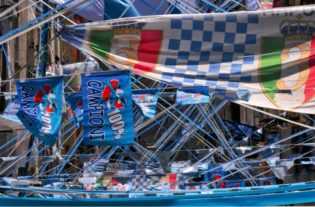 Perchè lo scudetto del Napoli è un evento storico: perchè rompe il binomio Milano - Torino e perchè dopo 30 anni vince nuovamente il sud
