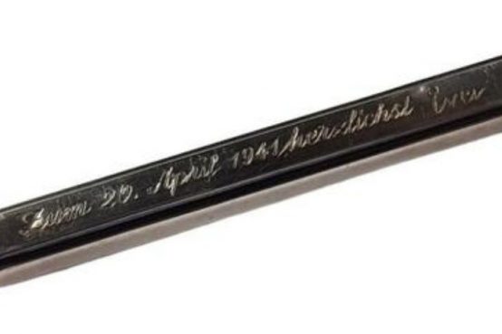 All'asta la matita di Hitler. Secondo la Bloomfield Auctions è la matita che Eva Braun regalò al dittatore per il suo 52mo compleanno