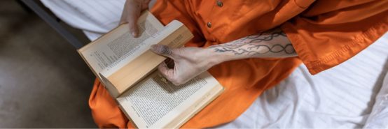 In Arkasnas entrerà in vigore il prossimo Agosto una legge che prevede 6 anni di carcere a bibliotecari e insegnati che divulgano "oscenità"
