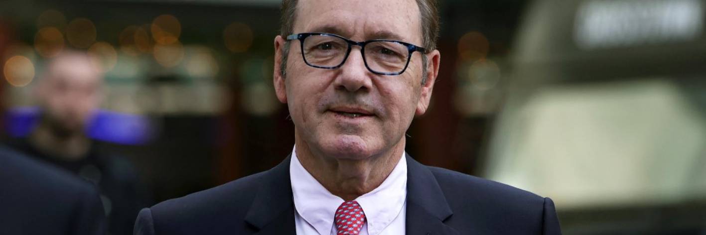 Kevin Spacey assolto dalle accuse di molestie sessuali, vicenda che apre una riflessione sui danni del politicamente corretto e dei #metoo