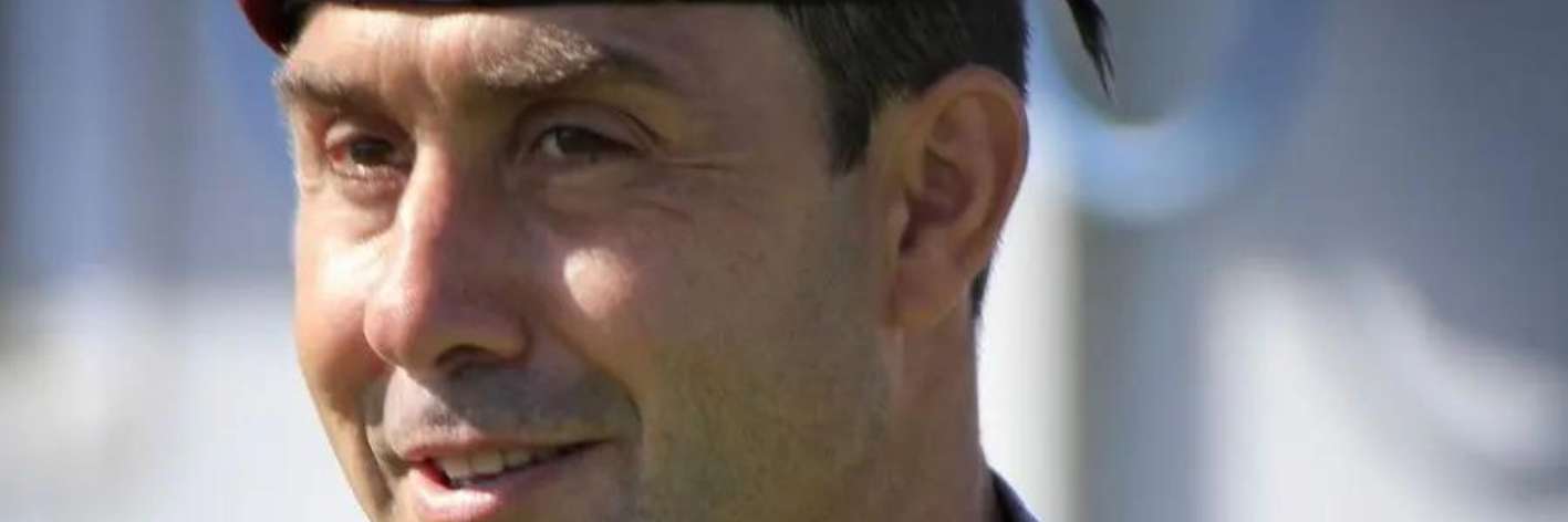 Il Generale Vannucci con il suo libro "Il mondo al contrario" traccia l'inno perfetto all'intolleranza e all'isolamento del pensiero.