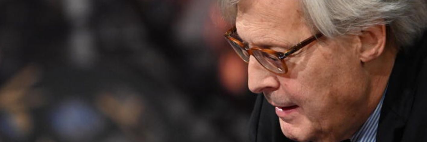 Vittorio Sgarbi indagato per furto di beni culturali. Il sottosegretario smentisce, ma la La Procura di Macerata avrebbe confermato