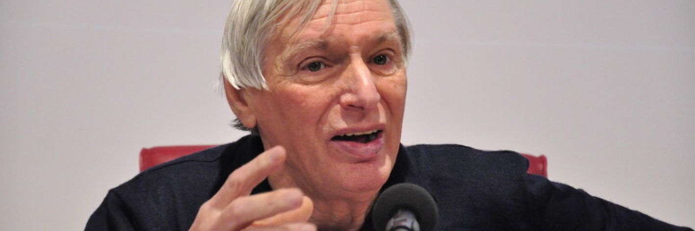 La voce di don Ciotti clonata mediante intelligenza artificiale per dopiare un video e per truffare i malati