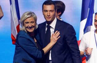 Chi è Jordan Bardella: il volto giovane della nuova estrema destra francese ed euroepa che ha sconfitto Macron?
