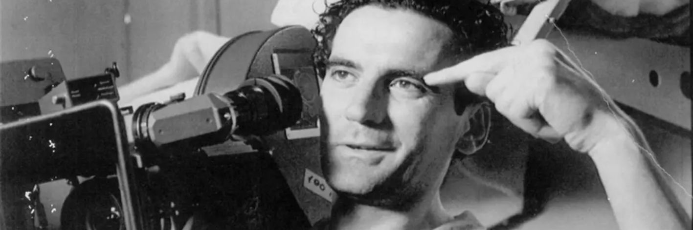 30 anni senza Massimo Troisi senza aver compreso nulla di lui? Lui era più vicino a Pasolini, Andrea Pazienza, Nanni Moretti e Dario Fo