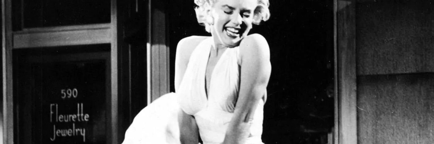 La foto più iconisca di Marilyn Monroe compie 70 anni. L'immagine della gonna sollevata divenne un’icona culturale mondiale