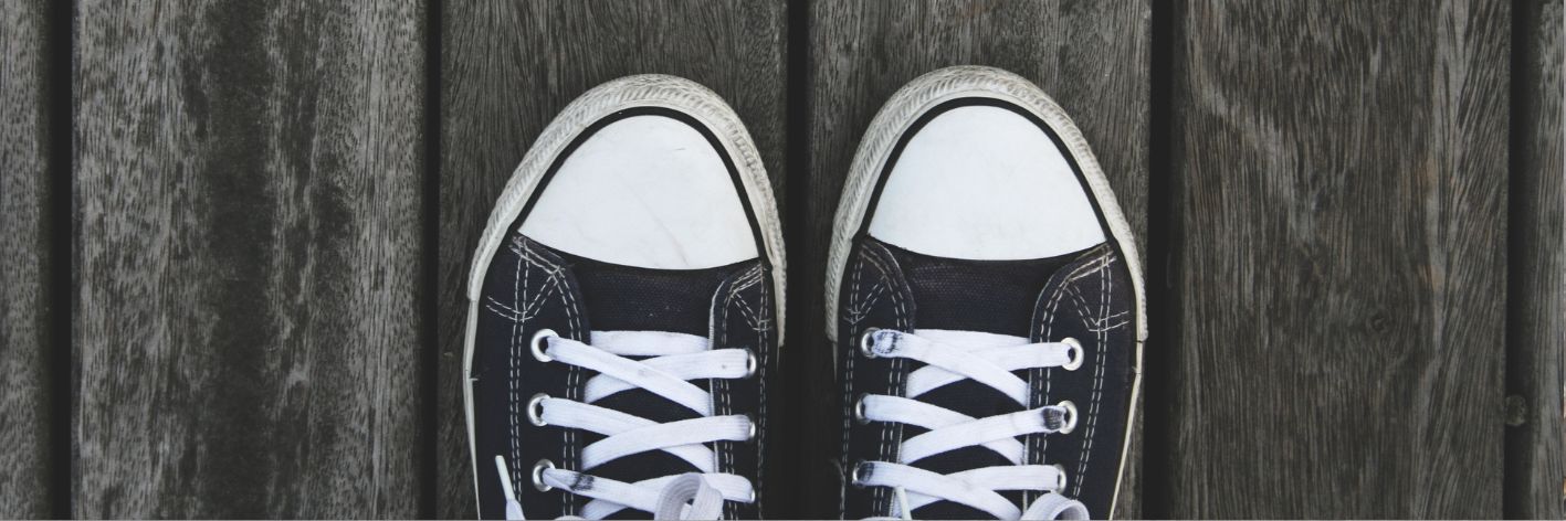 A Valdobbiadene un 14enne è tornato da scuola senza scarpe e il personale scolastico ha incolpato ingiustamente i genitori.