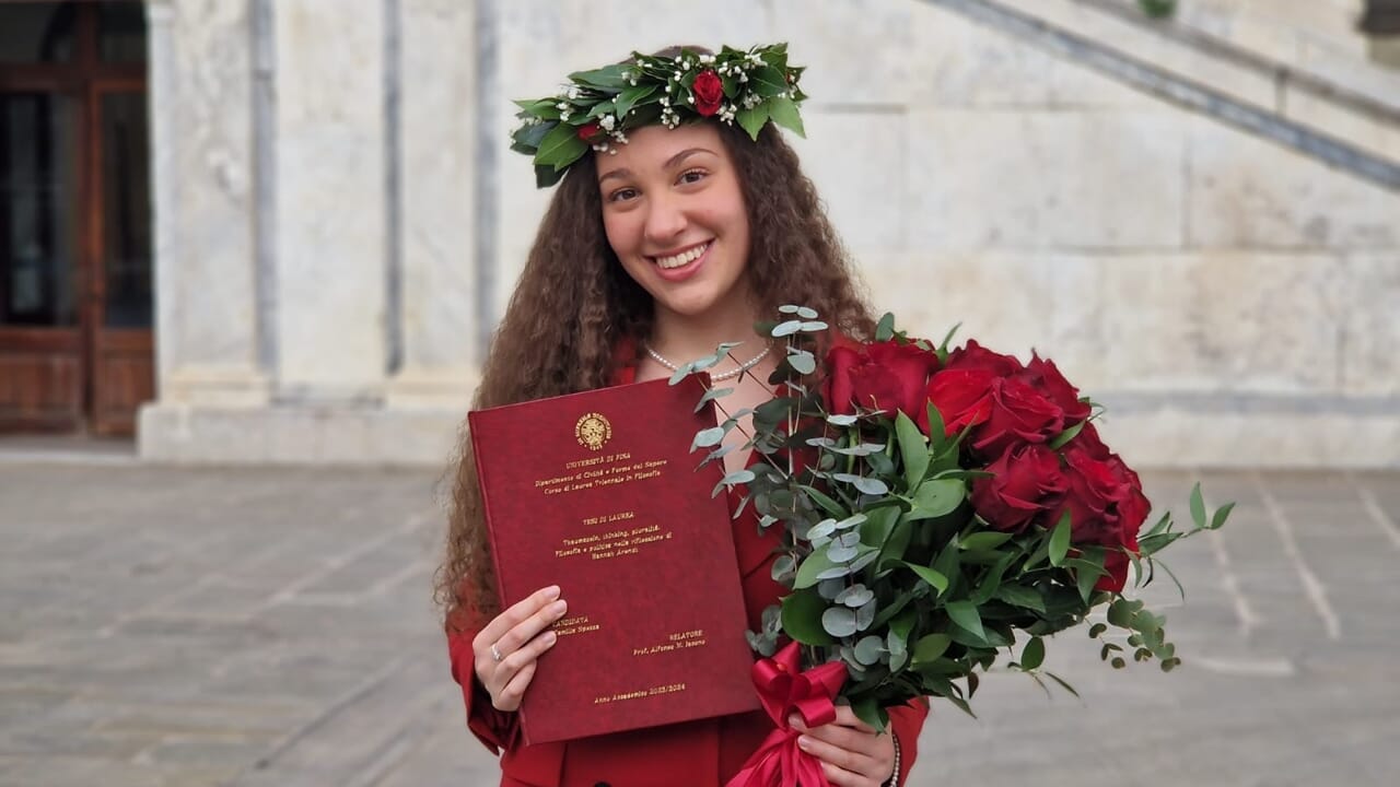 L'intervista a Camilla Spezza, la più giovane laureata d’Italia: ha 20 anni, è aquilana e ha conseguito la laurea triennale in Filosofia.