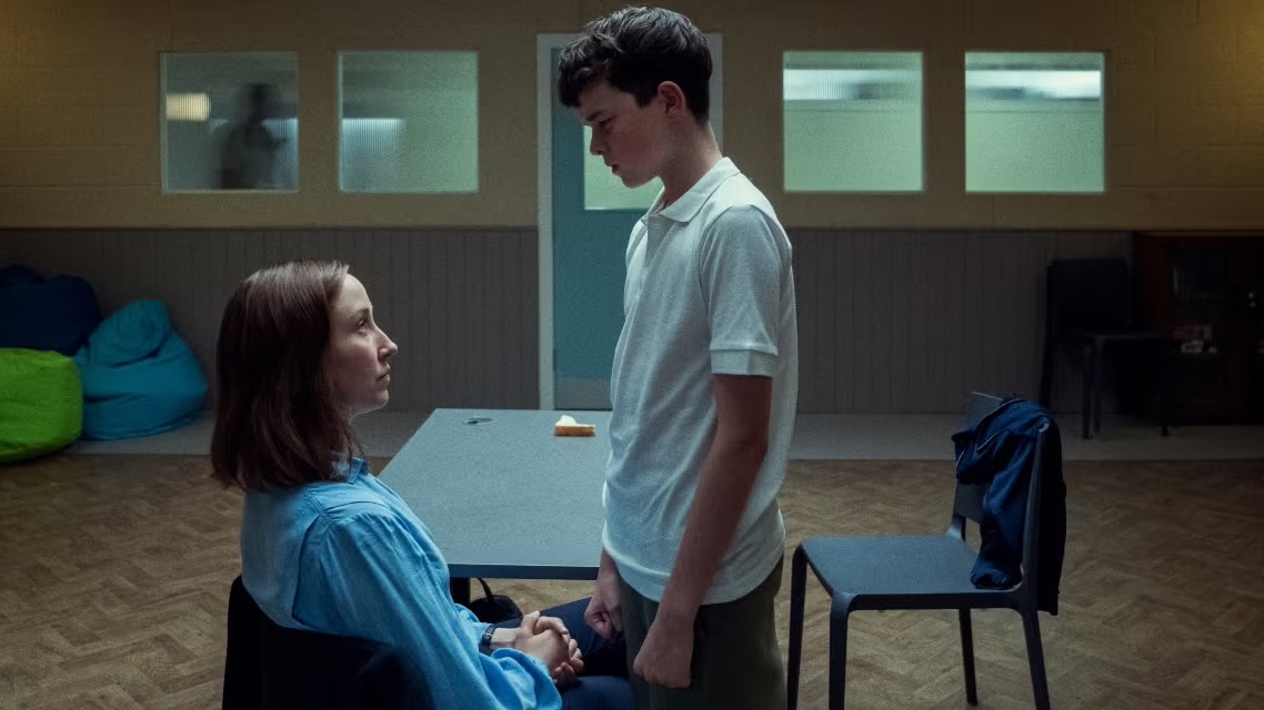 La serie Netflix Adolescence mette in luce la dinamica dell'80/20. La serie evidenzia i rapporti degli adolescenti di oggi.