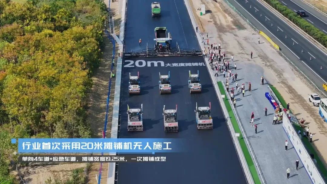 Cina, autostrade costruite da robot e droni: 158 chilometri senza operai grazie all’intelligenza artificiale
