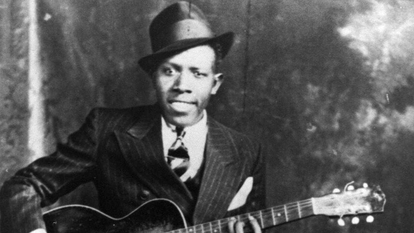 Robert Johnson, un uomo, una leggenda, tre morti e tre tombe. "il più importante musicista blues che sia mai esistito" per Clapton.