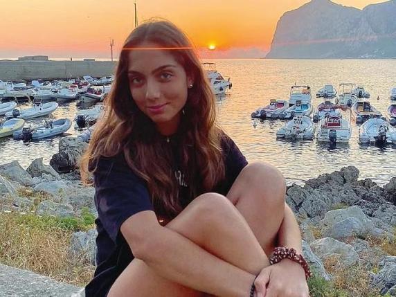 Simona Cinà morta in piscina: i misteri del silenzio, delle tracce di sangue e degli alcolici spariti chi era? Cosa è accaduto?