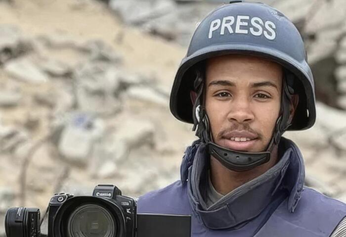 Raid dell'Idf a Gaza, colpito l'ospedale Nasser: 20 i morti inclusi 5 giornalisti. Il bilancio include 20 vittime.