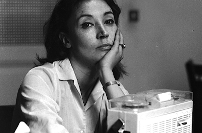 Lettera a un bambino mai nato di Oriana Fallaci compie 50 anni. Come non sia impazzita scrivendolo è un mistero