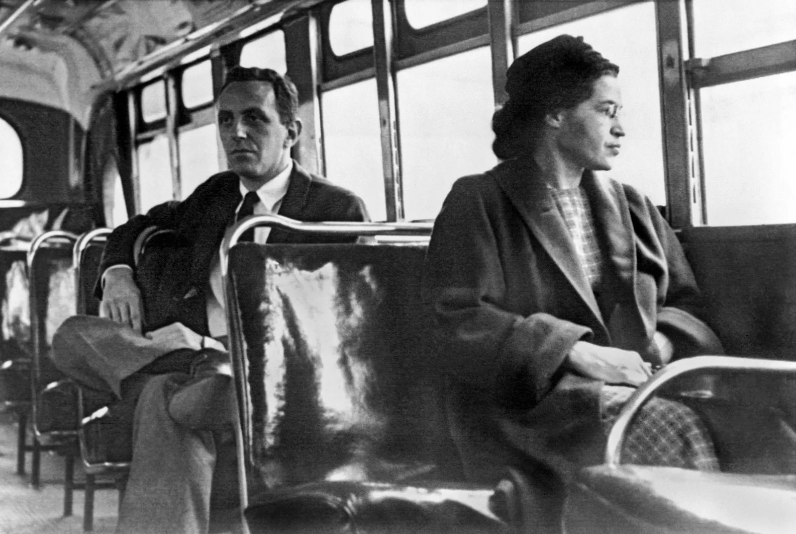 Settant’anni fa Rosa Parks rifiutò di alzarsi per un bianco sul bus e cambiò la storia dei diritti civili negli Stati Uniti