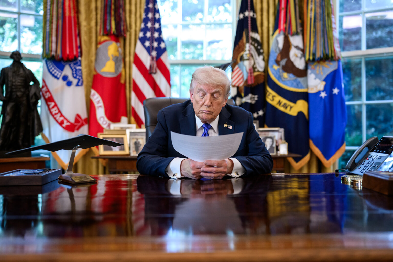 Un anno di Trump: dazi, crisi Nato e pace a Gaza. Il ritorno all'isolamento USA ridisegna gli equilibri con Russia e Cina